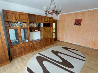 Apartament 3 camere decomandat, 71 mp, etajul 3, Rovine zona Parculet