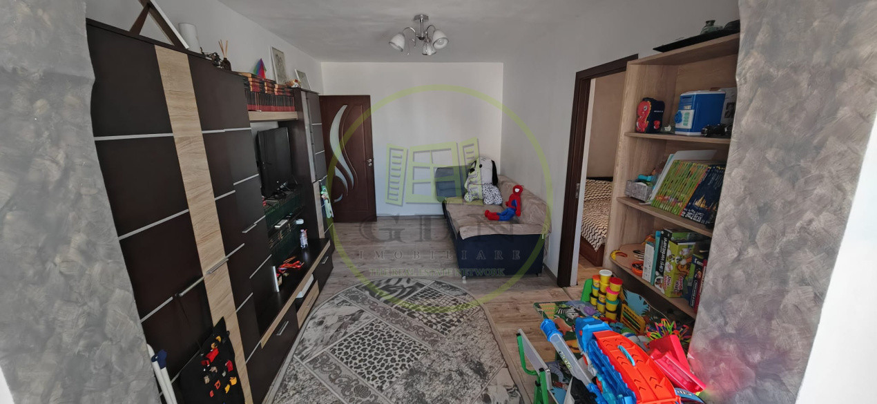 Apartament 2 camere, 41 mp, Craiovita Noua, zona Scoala 30