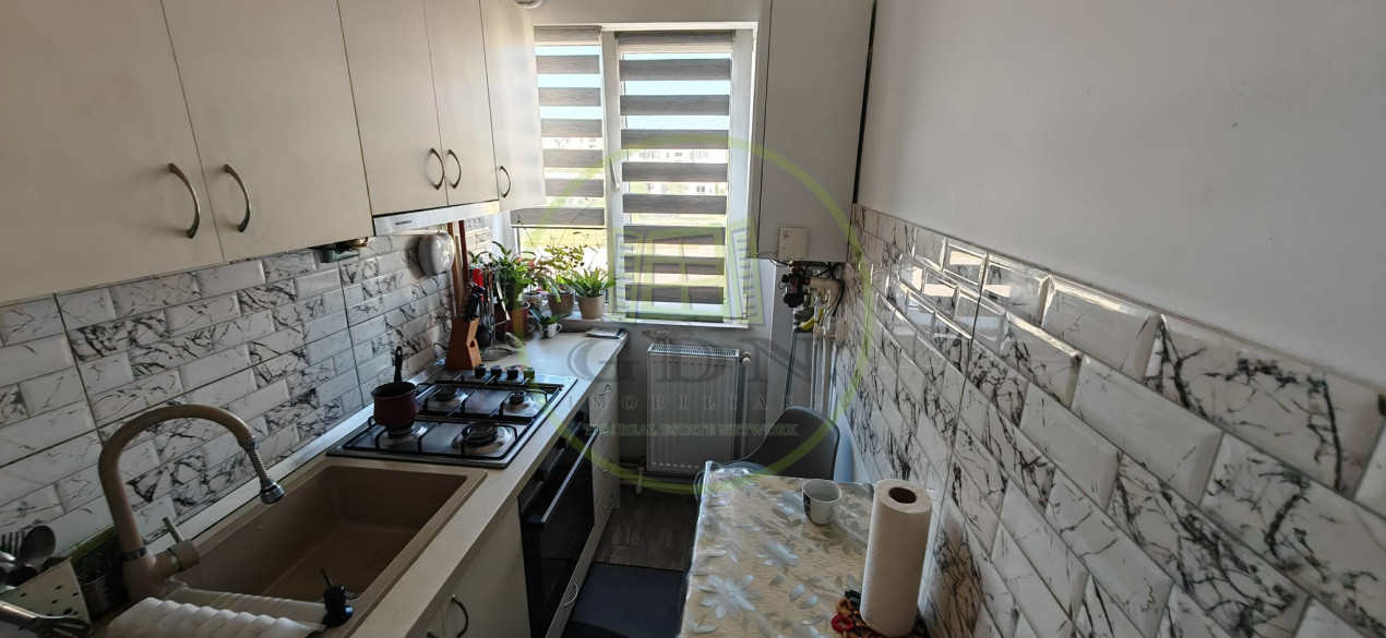 Apartament 2 camere, 41 mp, Craiovita Noua, zona Scoala 30
