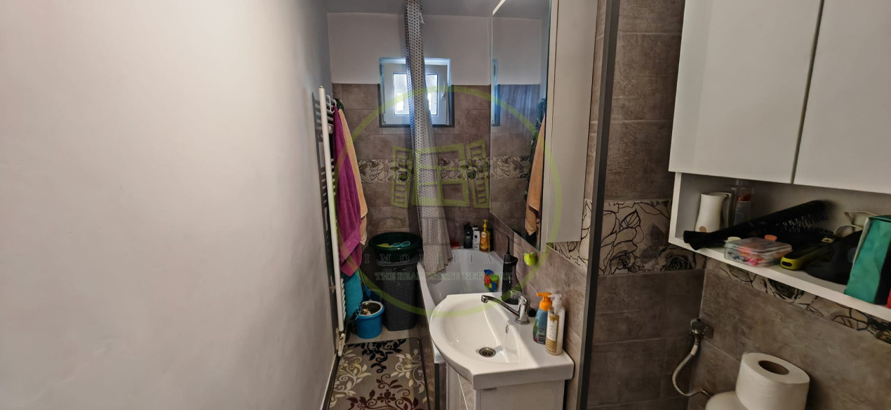 Apartament 2 camere, 41 mp, Craiovita Noua, zona Scoala 30