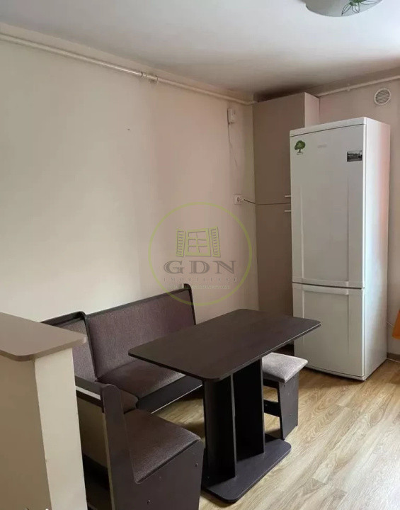 Apartament 2 camere decomandat-cartier Tractorul