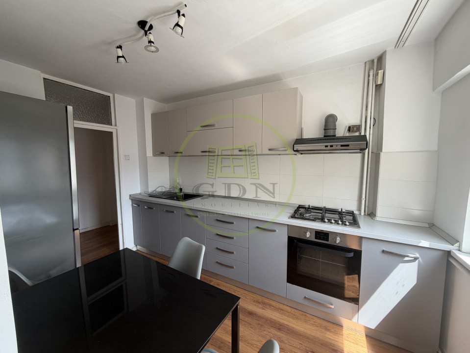 🏡 Apartament cu 3 camere de închiriat – Str. Toamnei, Brașov