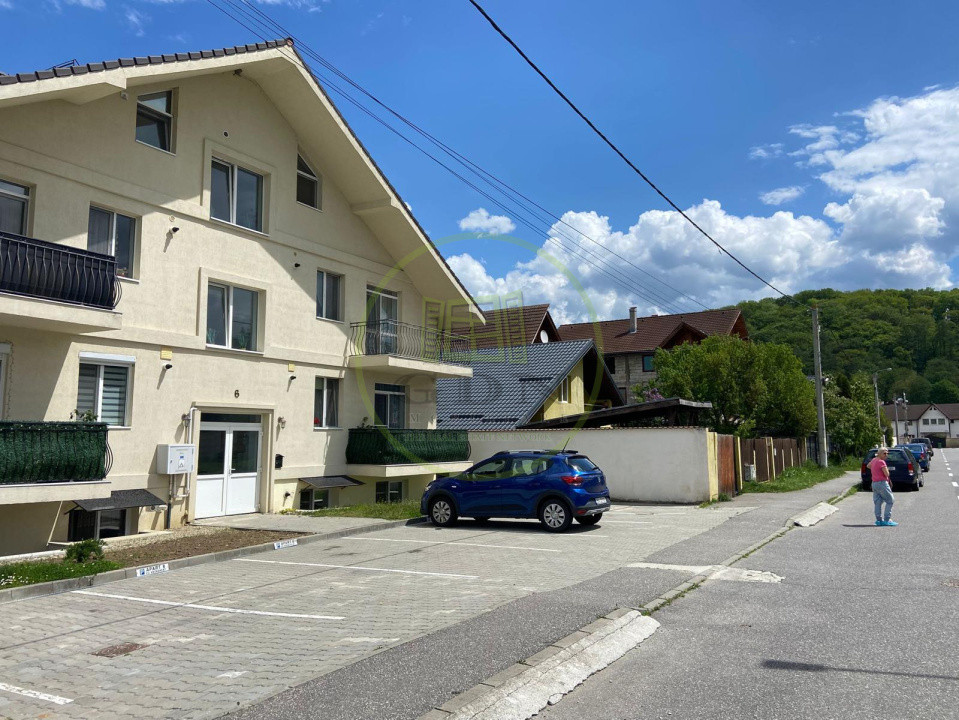Vânzare apartament 3 camere Râșnov
