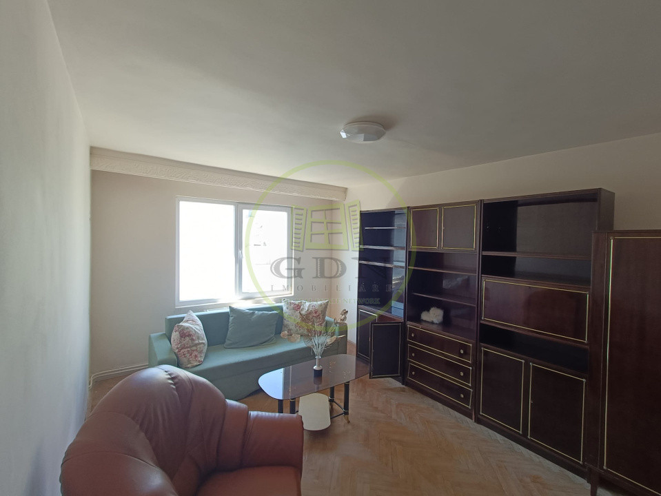 Apartament cu 2 camere de vânzare în Reghin