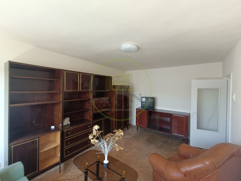 Apartament cu 2 camere de vânzare în Reghin
