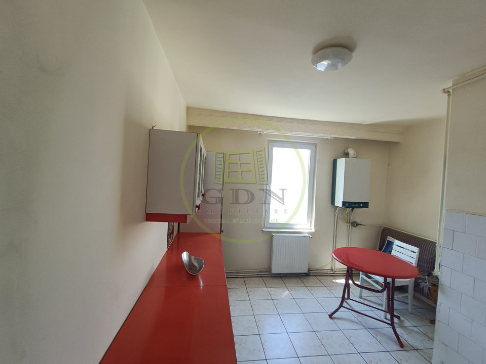 Apartament cu 2 camere de vânzare în Reghin