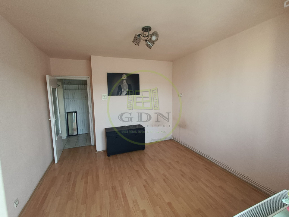 Apartament cu 2 camere de vânzare în Reghin