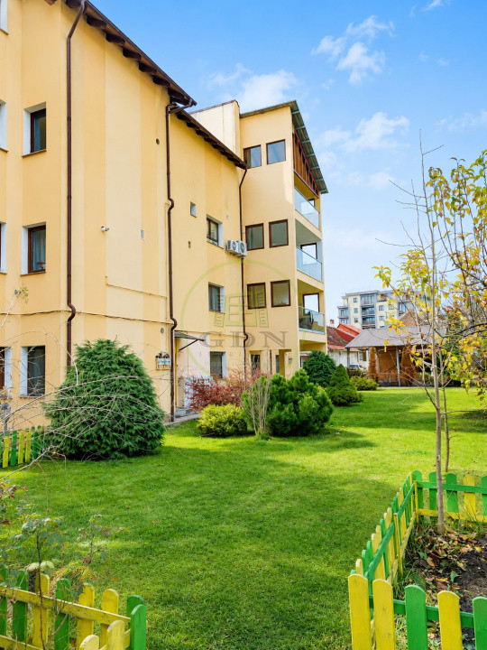 Inchiriez apartament doua camere str mijloc