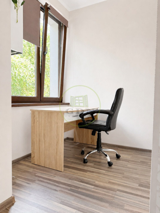 Inchiriez apartament doua camere str mijloc