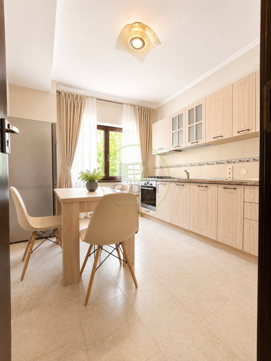 Inchiriez apartament doua camere str mijloc