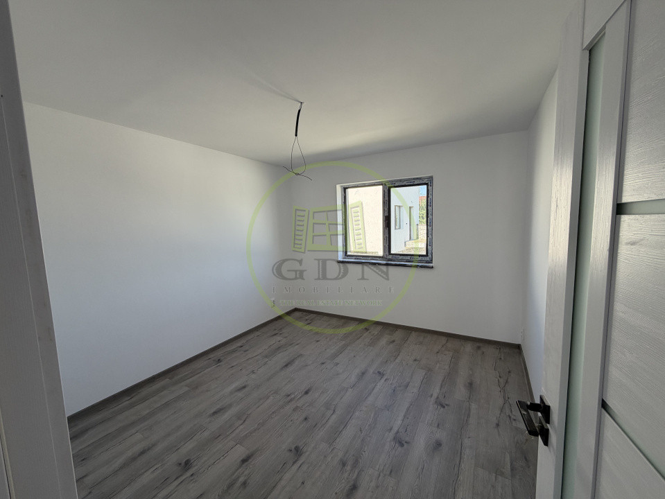 Casa P+1, 95mp utili, 348mp teren, Simnicul de Sus , zona Perla Albestenilor