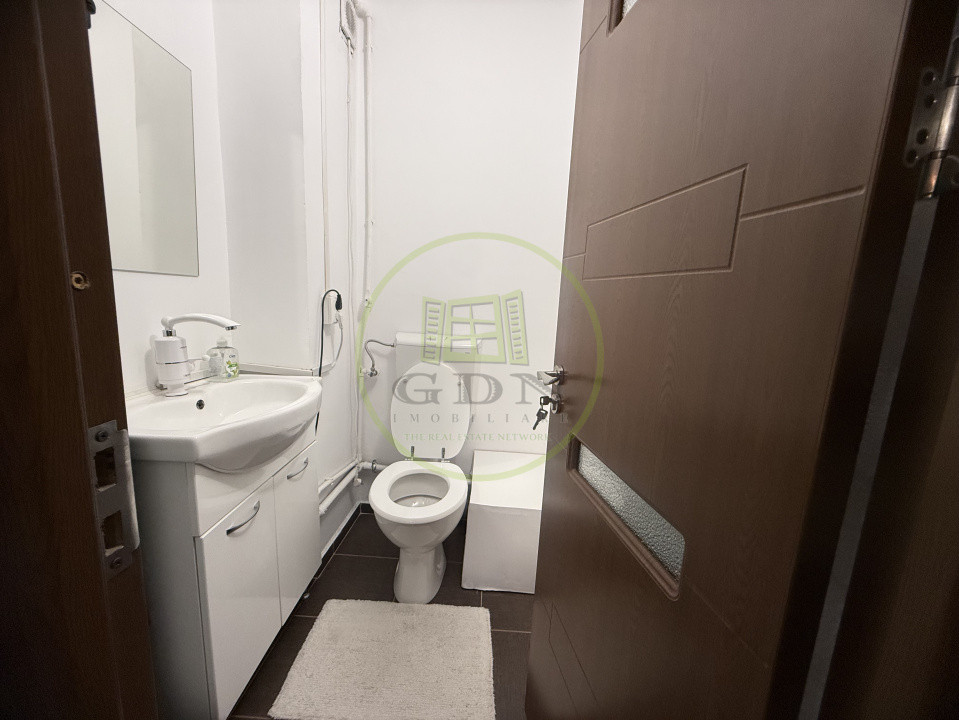 Apartament 3 camere, 67.84 mp, cartier Craiovița Nouă, zona Kaufland