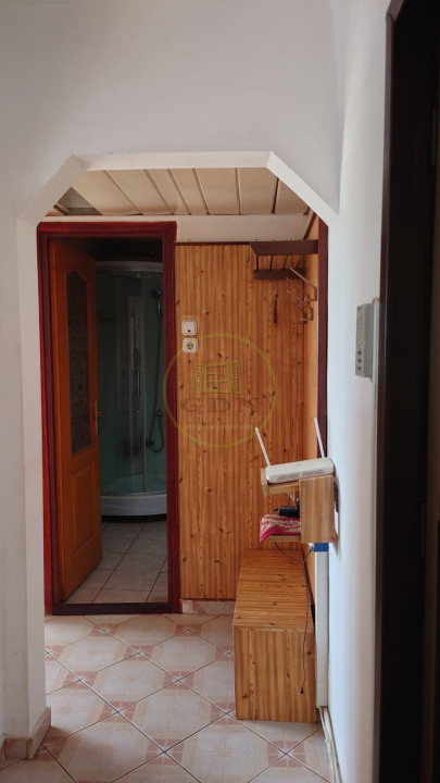 Apartament de vanzare doua camere decomandat, Vasile Aaron!