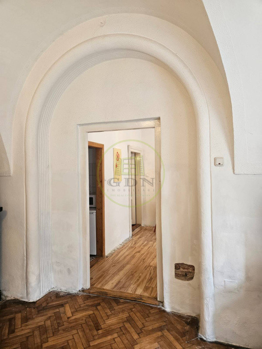 🏡 Apartament boem de închiriat în Centrul Istoric al Sibiului – Strada Faurului