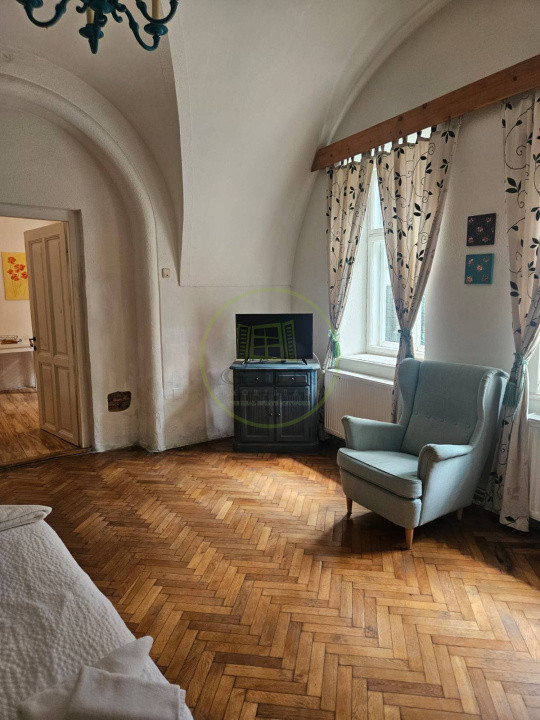 🏡 Apartament boem de închiriat în Centrul Istoric al Sibiului – Strada Faurului