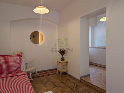 Garsoniera studio de inchiriat in Centrul Istoric al Sibiului-Strada Gh Lazar