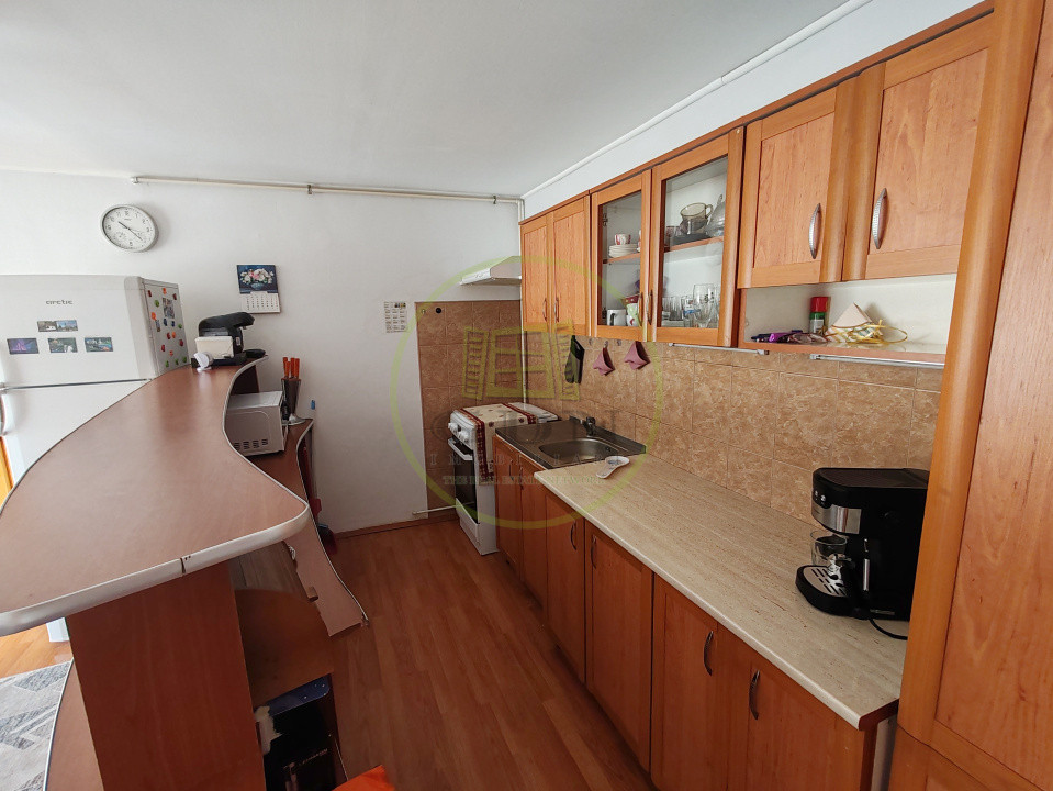 Apartament spațios de vânzare, în imediata apropiere a Parcului Sub Arini 