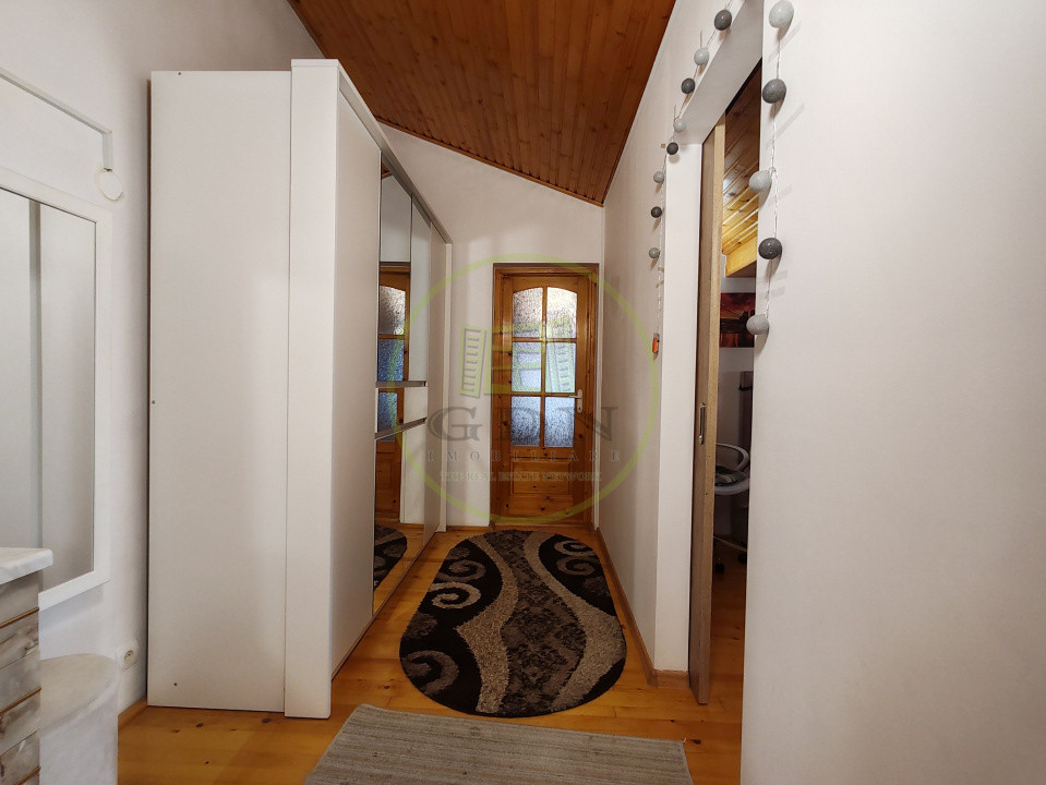 Apartament spațios de vânzare, în imediata apropiere a Parcului Sub Arini 