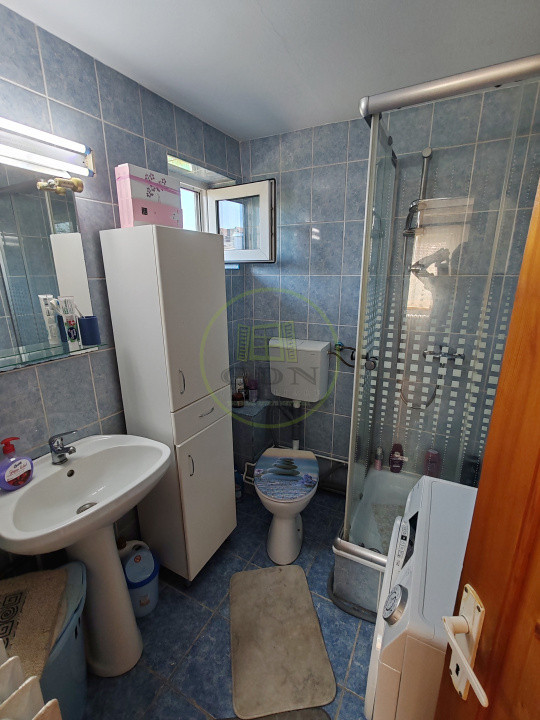 Apartament spațios de vânzare, în imediata apropiere a Parcului Sub Arini 