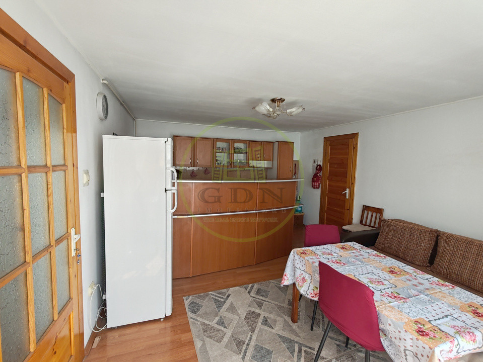 Apartament spațios de vânzare, în imediata apropiere a Parcului Sub Arini 