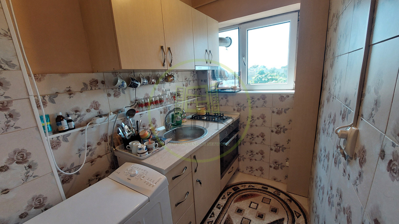 Apartament 3 camere, decomandat, Valea Rosie zona Spitalul Militar
