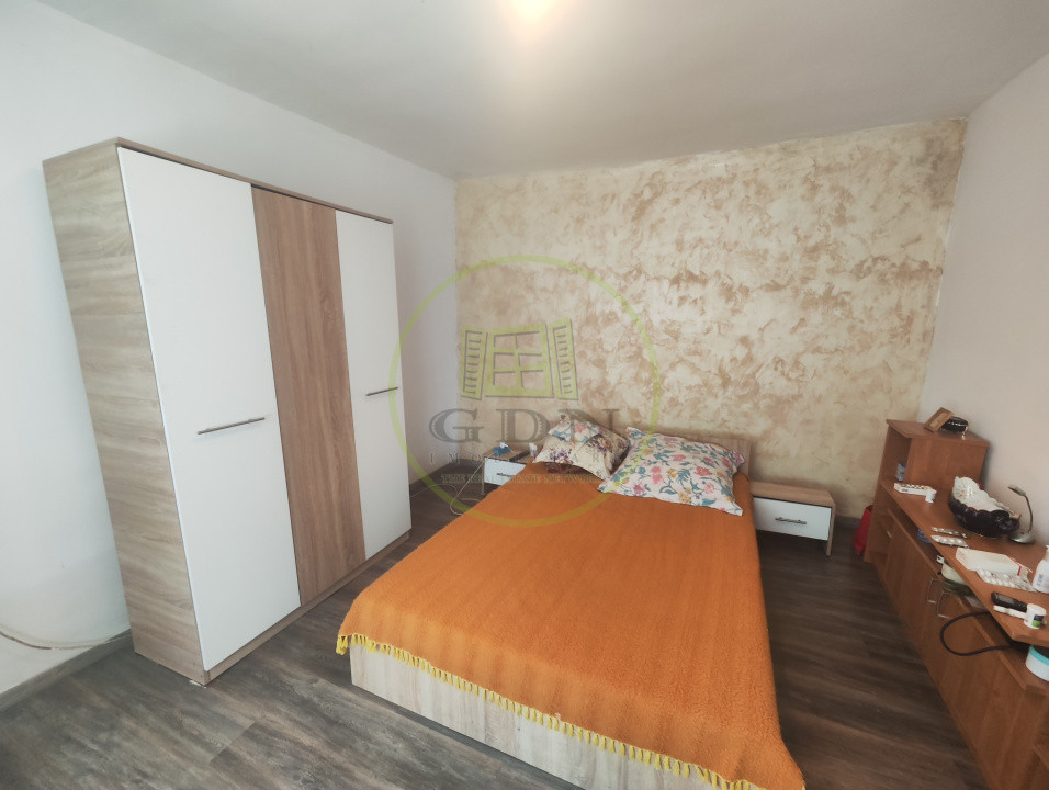 Casa 3 camere, teren 226 mp, Craiova, zona centrala.