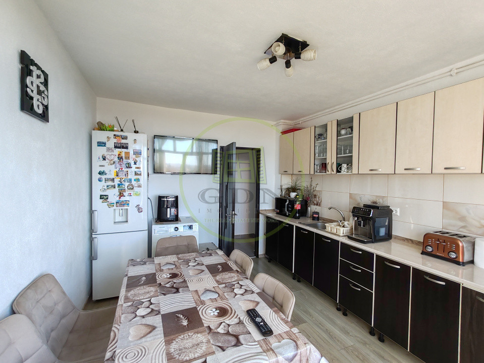 Apartament cu 2 camere decomandate, 52 mp utili, vedere panoramică – V. Aaron