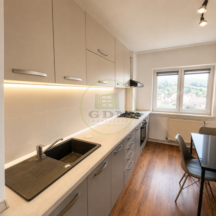 Închiriez apartament 3 camere  Centru Civic Brașov Pet friendly