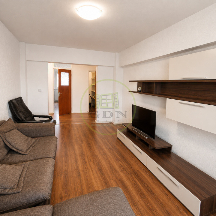 Închiriez apartament 3 camere  Centru Civic Brașov Pet friendly