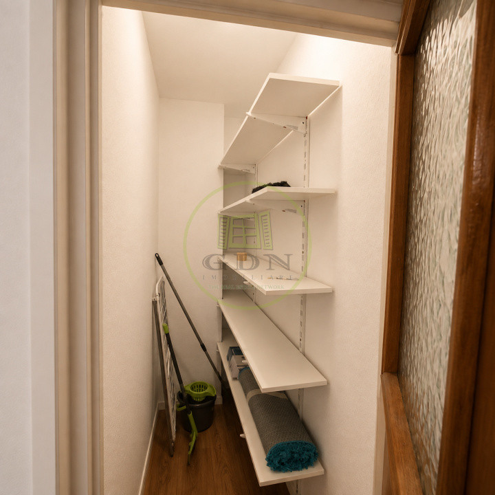 Închiriez apartament 3 camere  Centru Civic Brașov Pet friendly