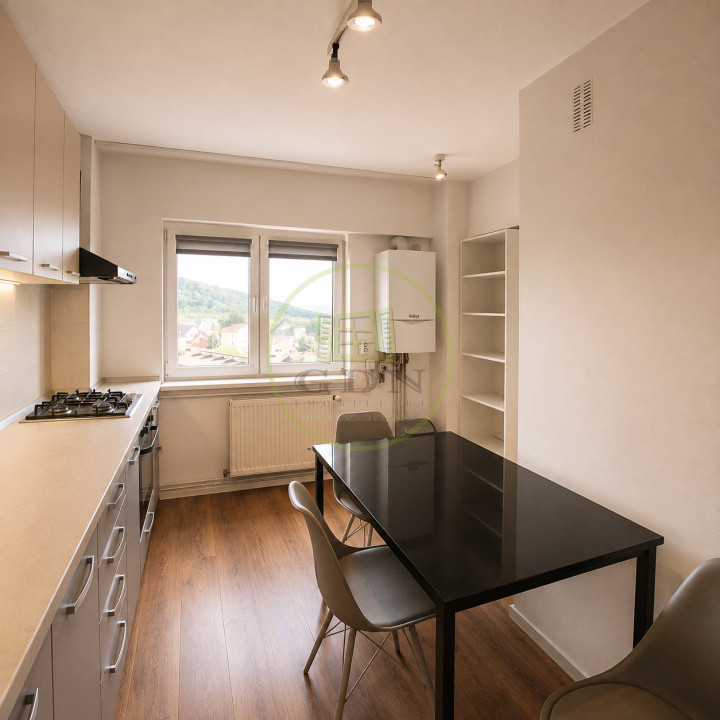 Închiriez apartament 3 camere  Centru Civic Brașov Pet friendly