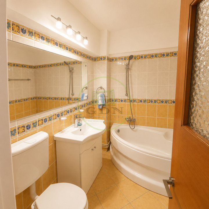 Închiriez apartament 3 camere  Centru Civic Brașov Pet friendly