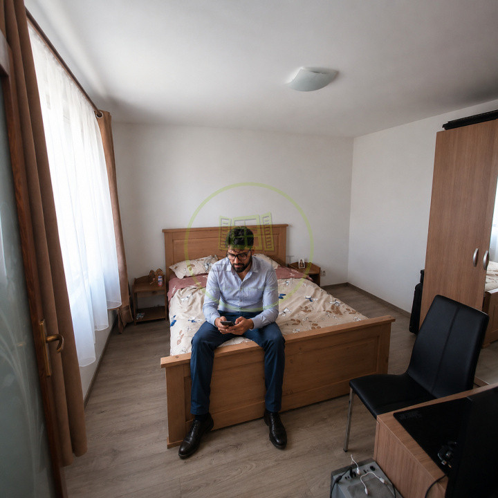 Proprietate deosebită în Zărnești – Două case, spațiu comercial și teren generos