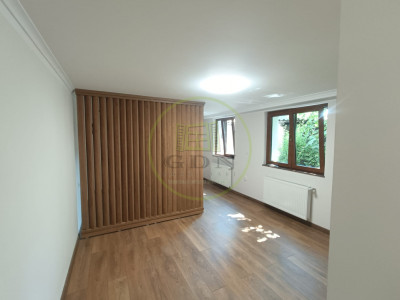 Apartament cu 2 camere de vânzare în mun. Reghin 0 comision