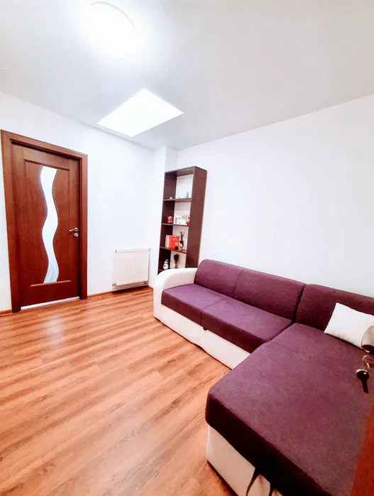 Apartament modern la mansardă 3 camere central 42 mp