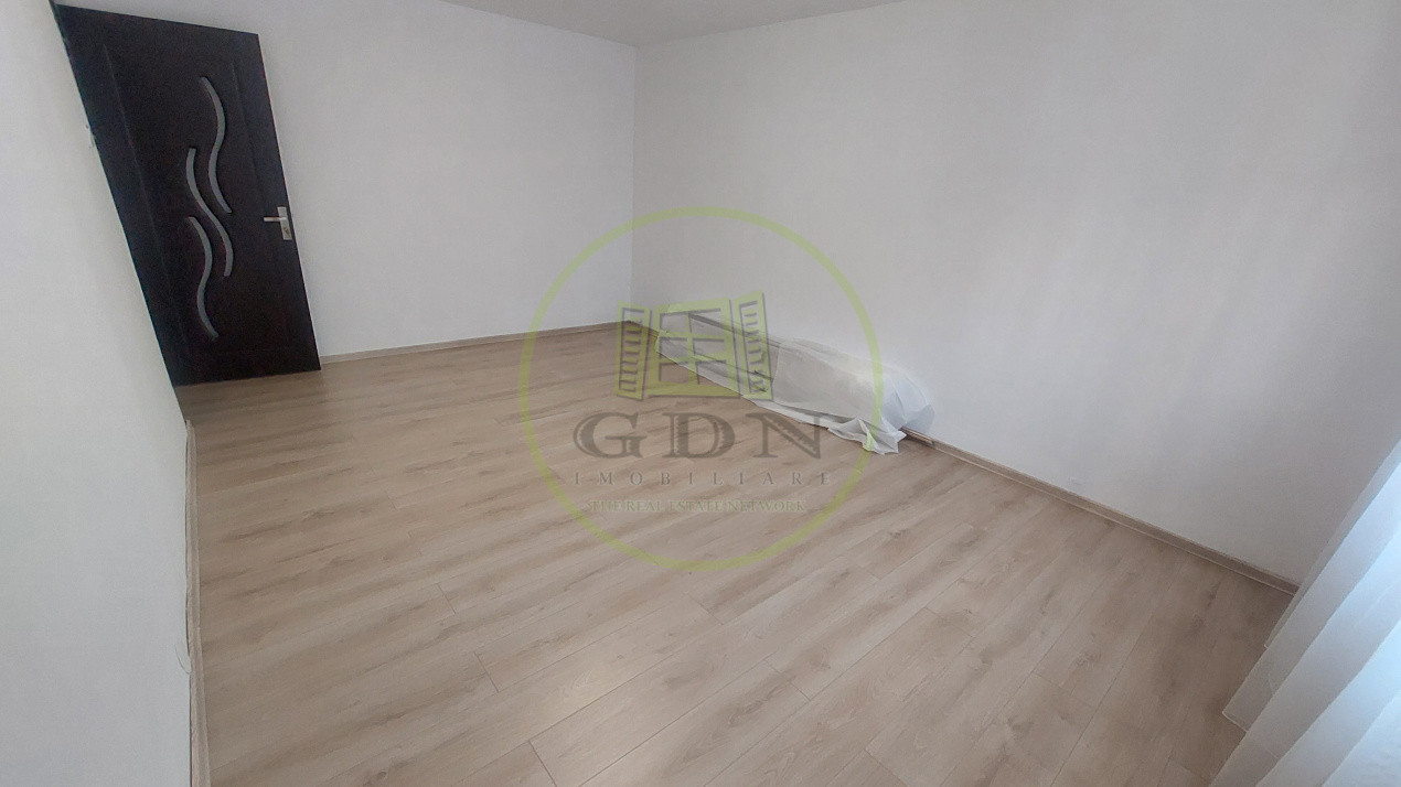 Apartament doua camere decomandat, etajul 1, Cartier 1 Mai zona Autogara