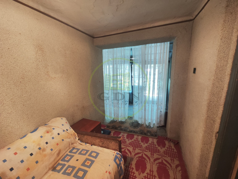 Casa 4 camere, teren 250 mp, localitatea Podari, zona Profi Loco.
