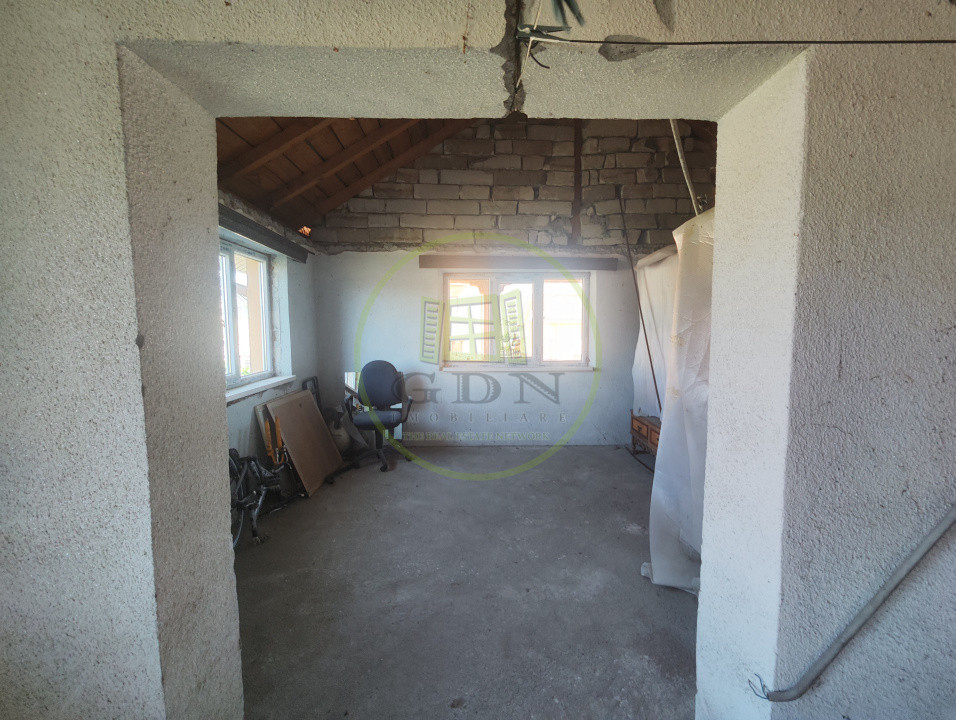 Casa 4 camere, teren 250 mp, localitatea Podari, zona Profi Loco.
