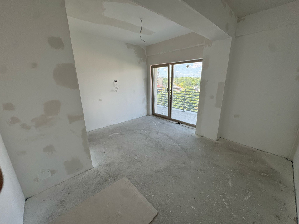 Apartament 3 camere, decomandat, 108.6mp, cartier Brazda, zona Consul