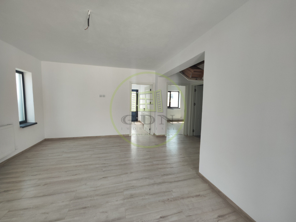 Casa 3 camere, teren 242 mp, localitatea Preajba, zona Selgros.