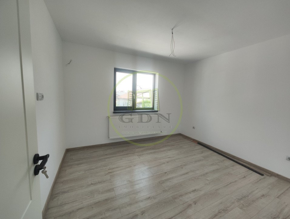 Casa 3 camere, teren 242 mp, localitatea Preajba, zona Selgros.