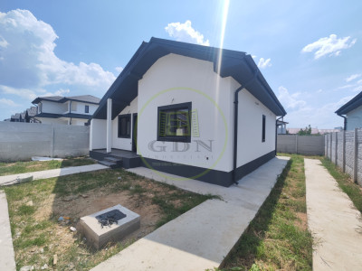 Casa 3 camere, teren 242 mp, localitatea Preajba, zona Selgros.
