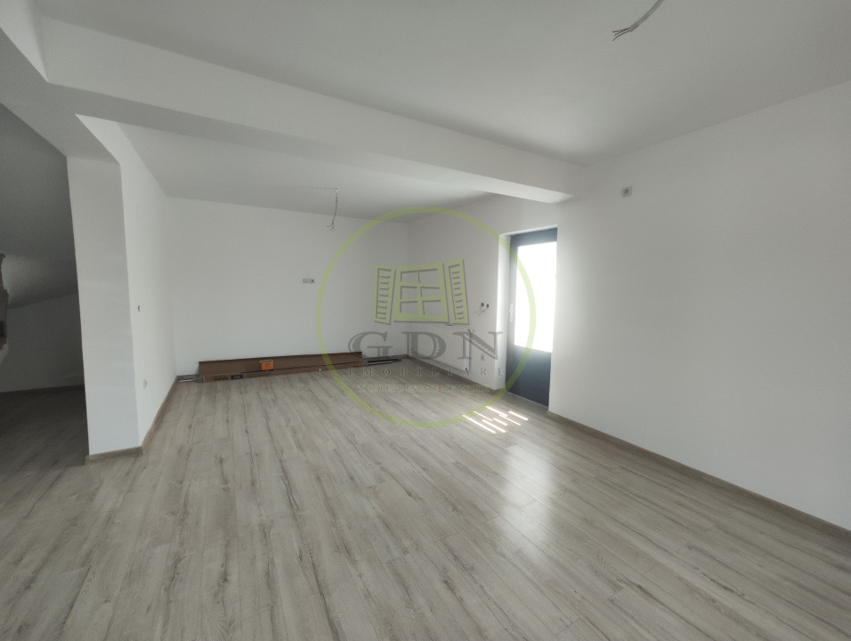 Casa 4 camere, teren 242 mp, localitatea Preajba, zona Selgros.