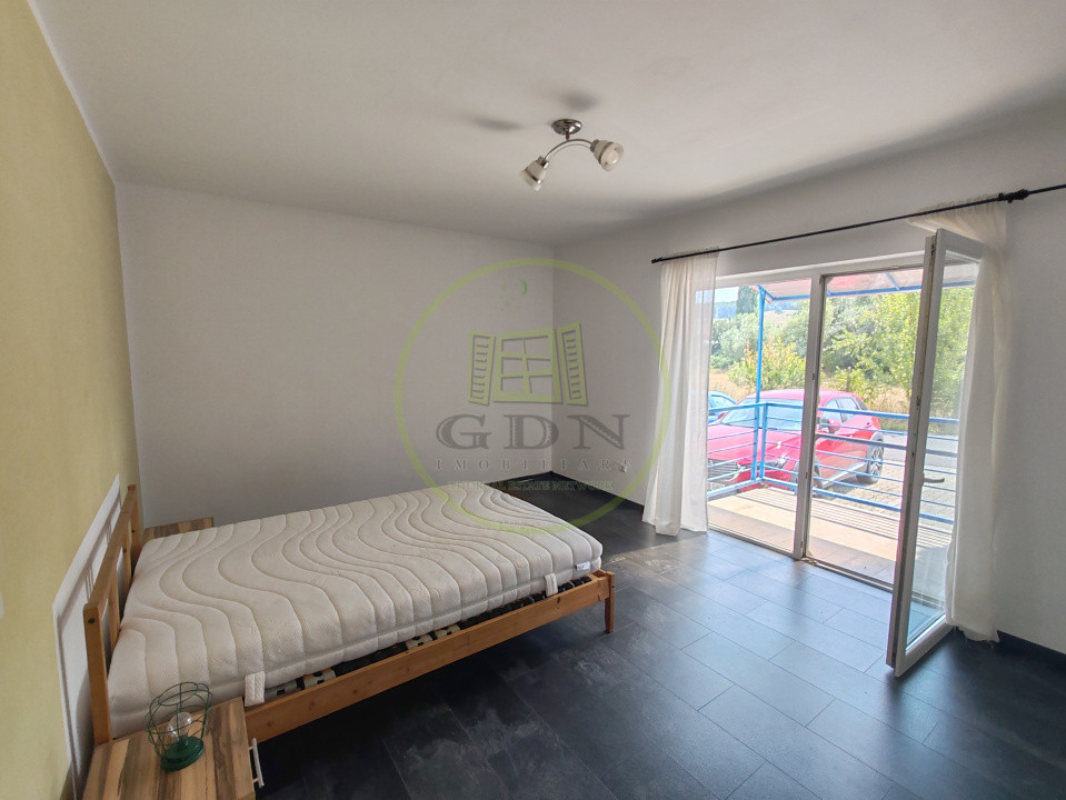 APARTAMENT 3 CAMERE DE VÂNZARE – CISNĂDIE | CURTE PROPRIE & 2 LOCURI DE PARCARE