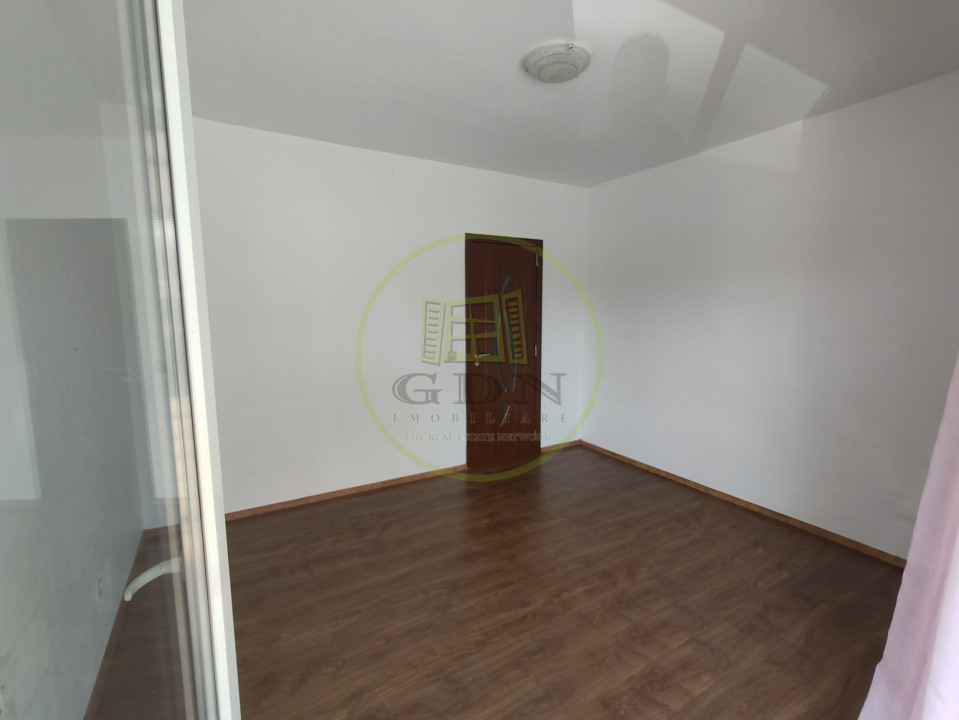 APARTAMENT 3 CAMERE DE VÂNZARE – CISNĂDIE | CURTE PROPRIE & 2 LOCURI DE PARCARE