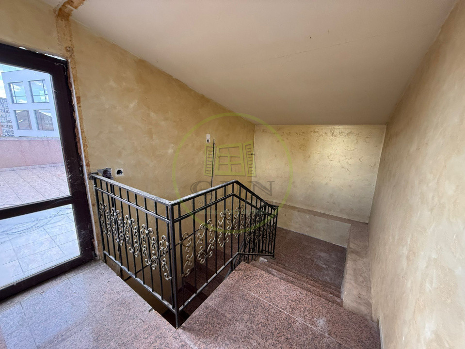 Casa, D+P+M, 435,16 mp, Centru, Zona KM 0