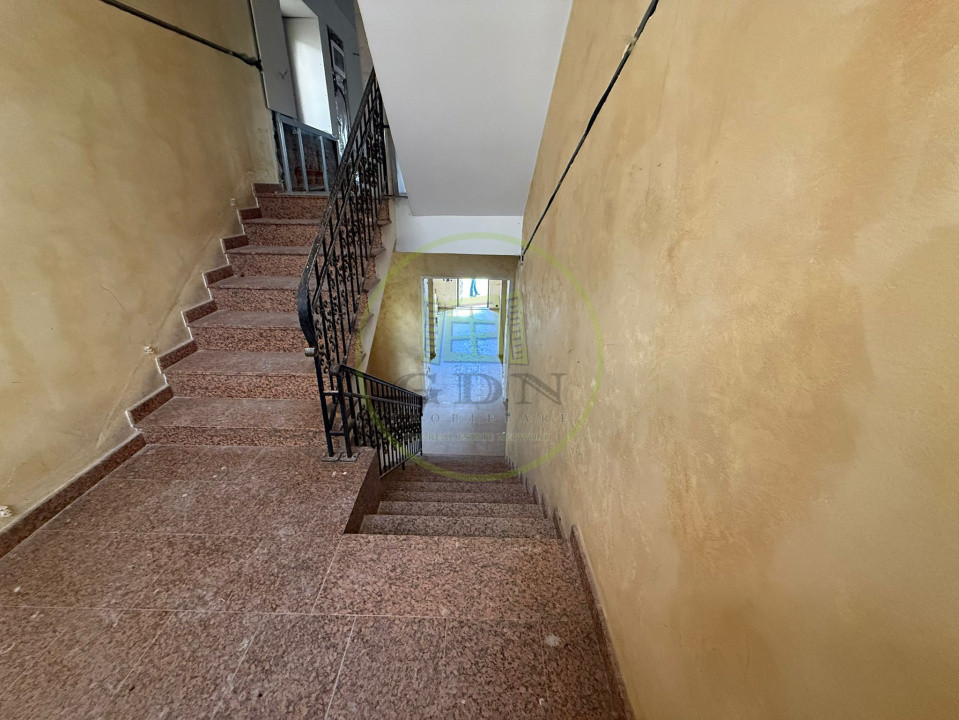 Casa, D+P+M, 435,16 mp, Centru, Zona KM 0