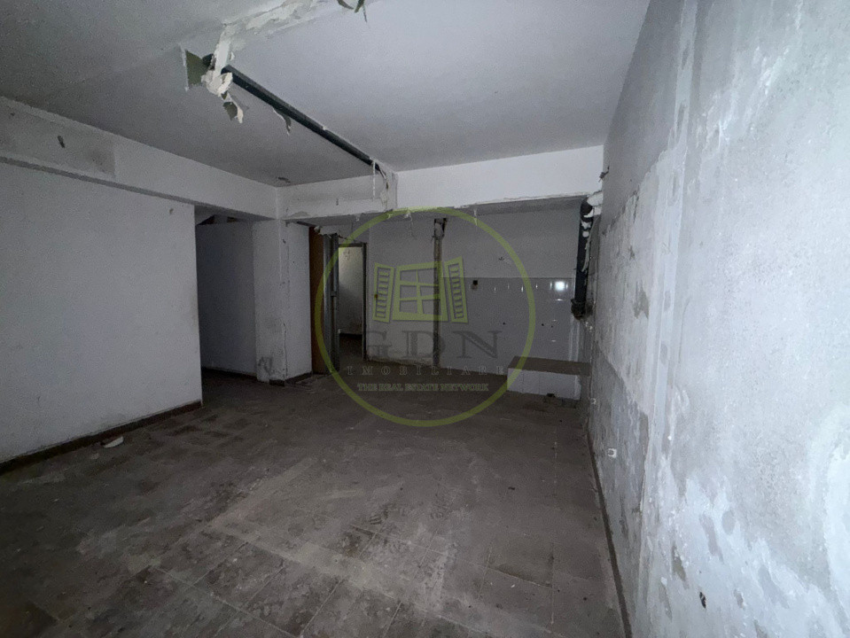 Casa, D+P+M, 435,16 mp, Centru, Zona KM 0