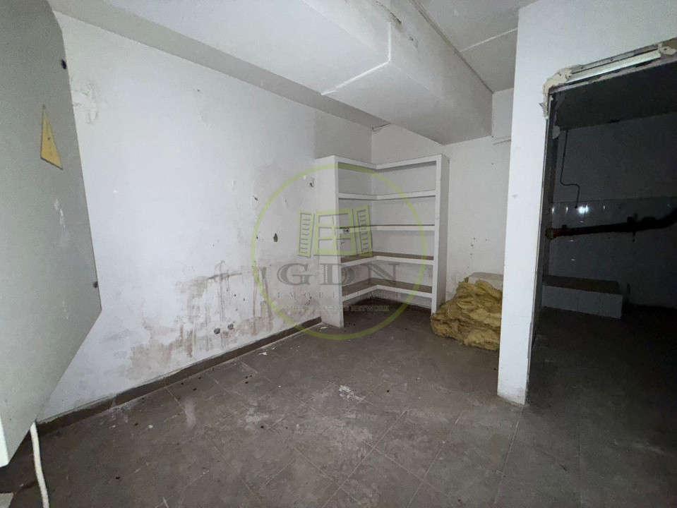 Casa, D+P+M, 435,16 mp, Centru, Zona KM 0