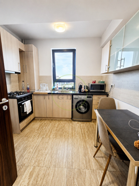 Inchiriez apartament 2 camere de 64mp, bloc Nou, situat pe Colina Universității